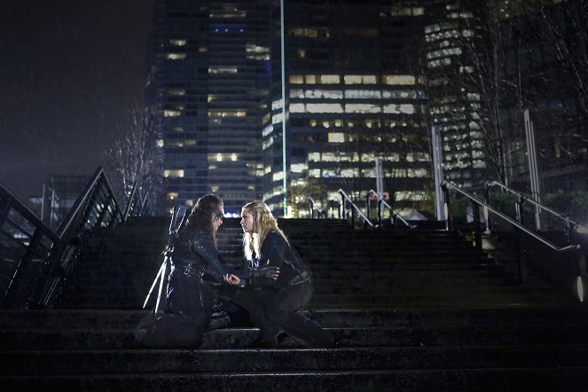 The 100 - Deus Ex Machina - Part 2 - Filmfotos - Alycia Debnam-Carey, Eliza Taylor
