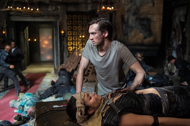 The 100 - Perverse Instantiation: Part Two - Photos - Richard Harmon