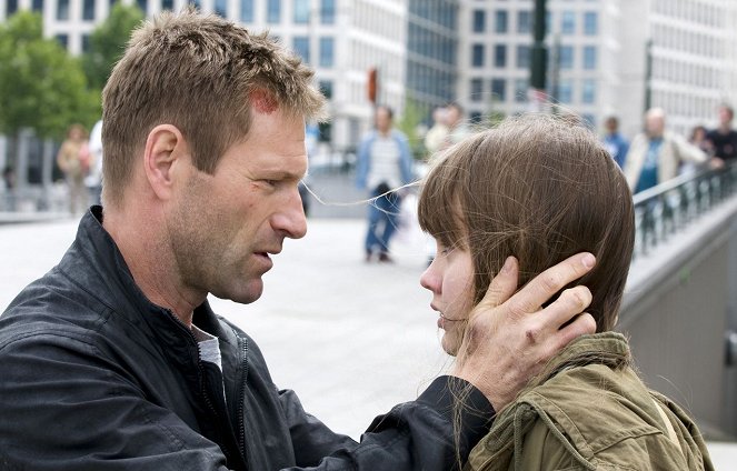 El último testigo - De la película - Aaron Eckhart, Liana Liberato