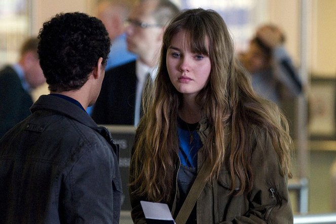 The Expatriate - Van film - Liana Liberato