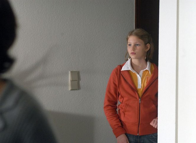 Tatort - Season 37 - Nachtwanderer - Film - Ana-Carolina Kleine