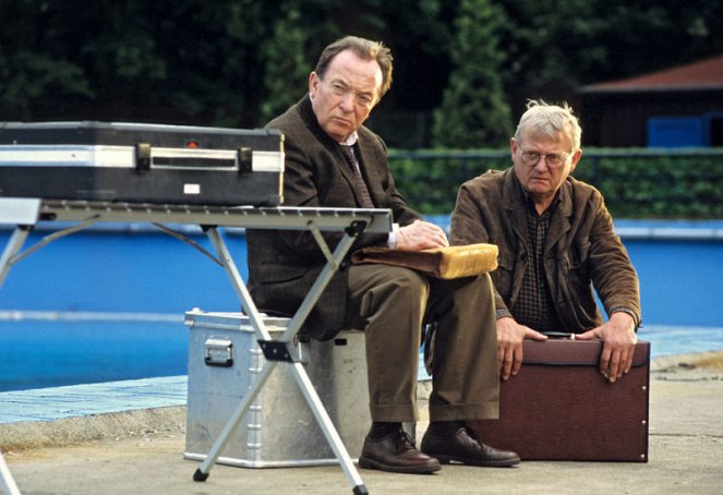 Tatort - Season 36 - Freischwimmer - Van film - Peter Sodann, Walter Nickel