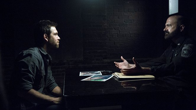 Banshee - Season 4 - Innocent Might Be a Bit of a Stretch - Filmfotók - Antony Starr, Matt Servitto