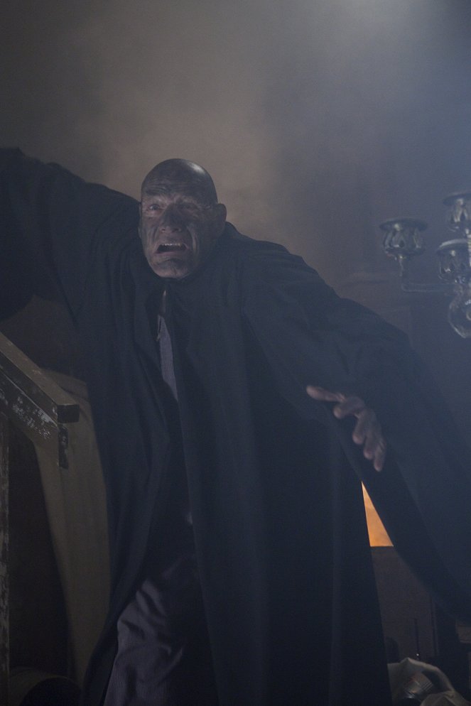 R.L. Stine's the Haunting Hour: The Series - Season 1 - The Black Mask - Photos