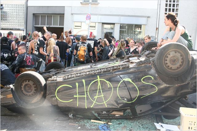 Chaostage - We Are Punks! - Van film