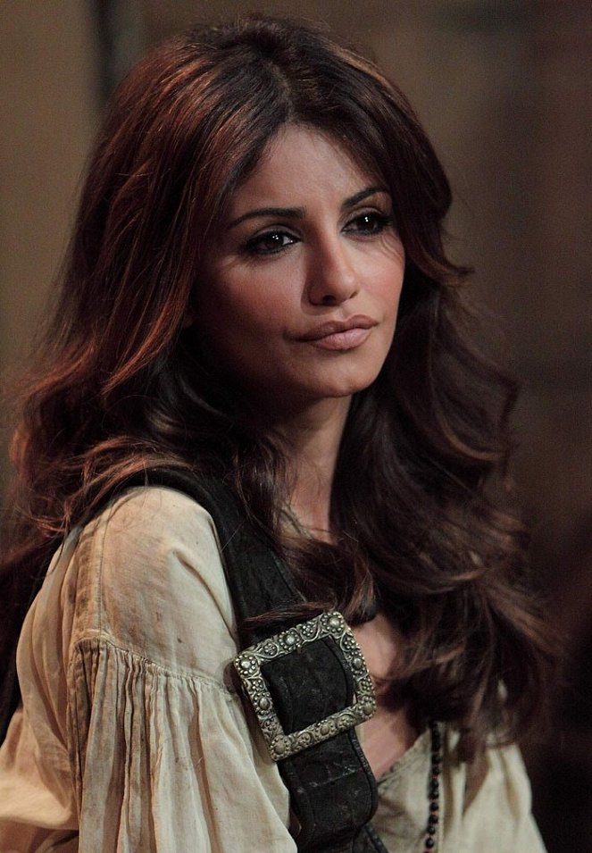 Pirates of the Caribbean: On Stranger Tides - Promo - Penélope Cruz