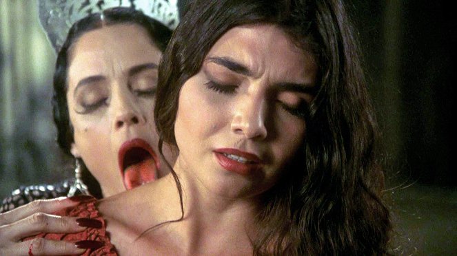 From Dusk Till Dawn 3: The Hangman's Daughter - Do filme - Sônia Braga, Ara Celi