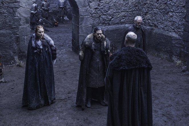 Game Of Thrones - Der Gebrochene - Filmfotos - Sophie Turner, Kit Harington, Liam Cunningham