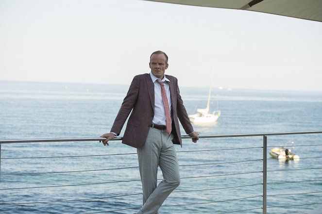 The Night Manager - Episode 4 - Do filme - Alistair Petrie