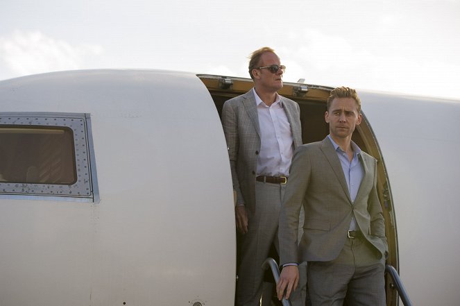 The Night Manager - Episode 5 - Film - Alistair Petrie, Tom Hiddleston