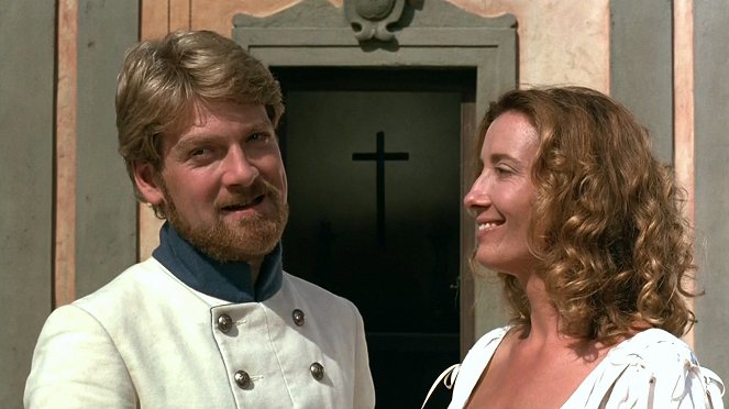 Much Ado About Nothing - Photos - Kenneth Branagh, Emma Thompson