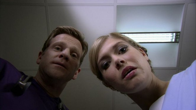 Holby City - Photos