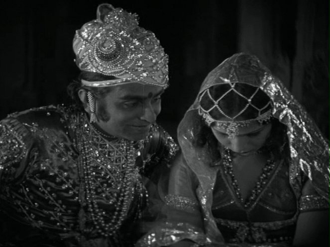 Prapancha Pash - Z filmu - Himanshu Rai, Seeta Devi
