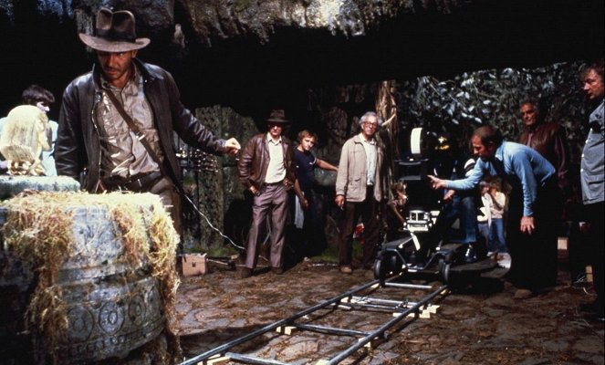 Raiders of the Lost Ark - Van de set - Harrison Ford, Douglas Slocombe