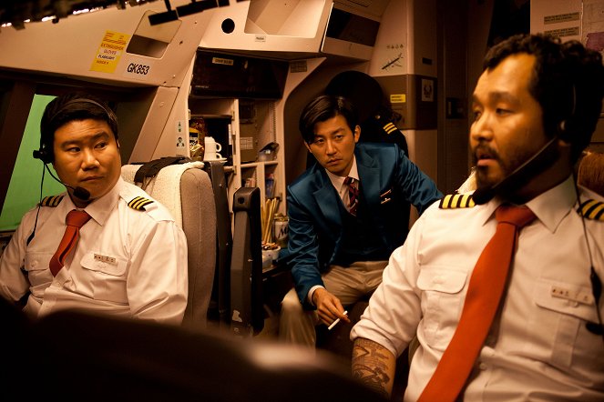 Fasten Your Seatbelt - Photos - Hyeon-seong Lim, Shin-chul Kang, Soo-hyun Han