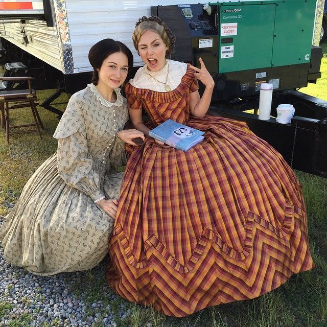 Mercy Street - Season 1 - Z nakrúcania - Hannah James, AnnaSophia Robb