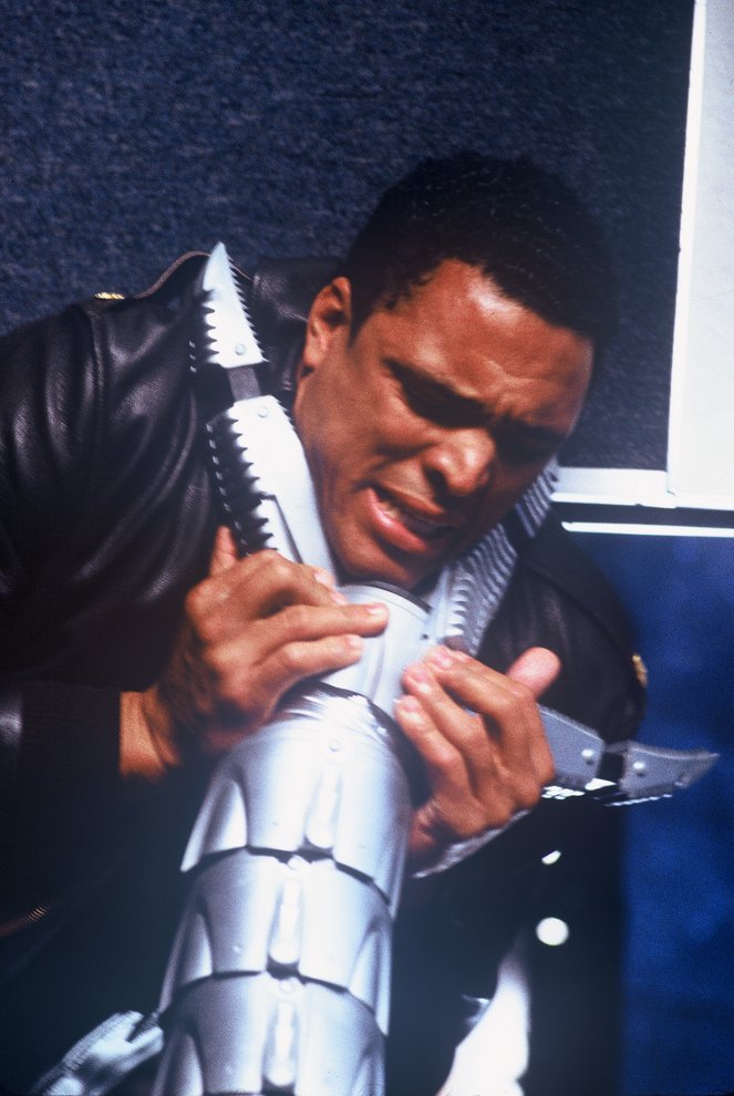 Shockwave - Film - Tony Gonzalez