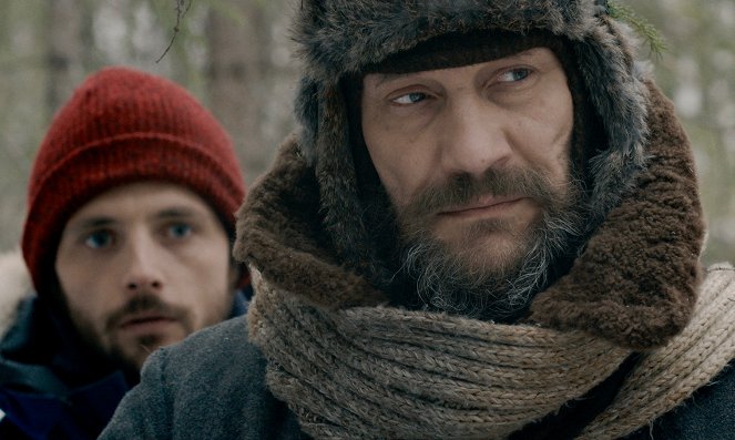 En los bosques de Siberia - De la película - Raphaël Personnaz, Evgeniy Sidikhin