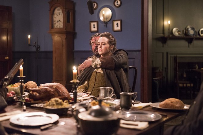 TURN - Season 3 - Many Mickles Make a Muckle - Kuvat elokuvasta - Angus Macfadyen, Heather Lind