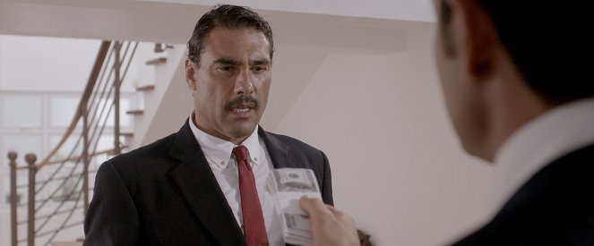 Ladrones - Film - Eduardo Yáñez