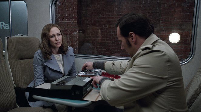 The Conjuring 2 - Filmfotos - Vera Farmiga, Patrick Wilson