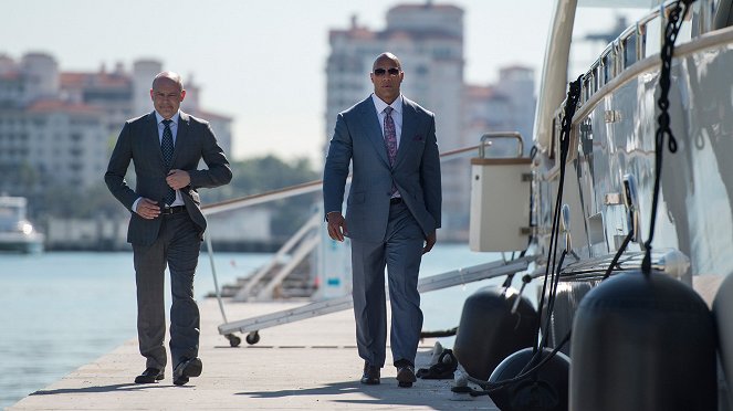 Ballers - Move the Chains - Photos - Rob Corddry, Dwayne Johnson