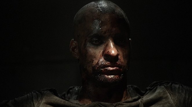 The 100 - Season 1 - Contents Under Pressure - Photos - Ricky Whittle