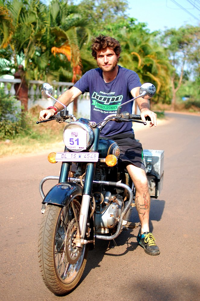 Our Guy in India - Van film - Guy Martin