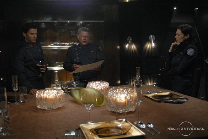 Hviezdna loď Galactica: Britva - Z filmu - Graham Beckel, Michelle Forbes
