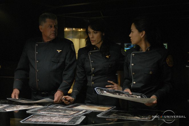 Taisteluplaneetta Galactica: Razor - Kuvat elokuvasta - Graham Beckel, Michelle Forbes, Stephanie Jacobsen