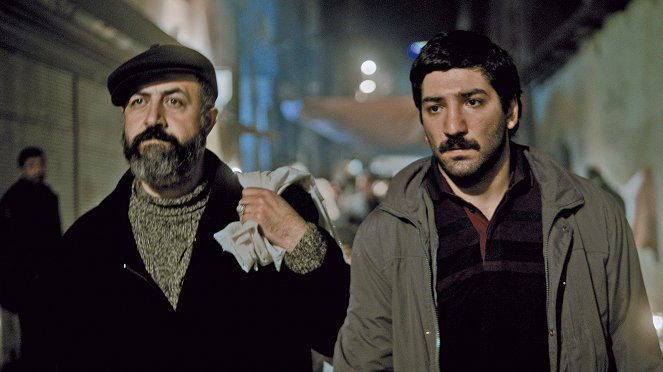 Abluka - Suspicions - Van film - Mehmet Özgür, Berkay Ateş