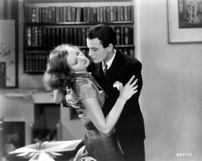 The Kiss - Do filme - Greta Garbo, Lew Ayres