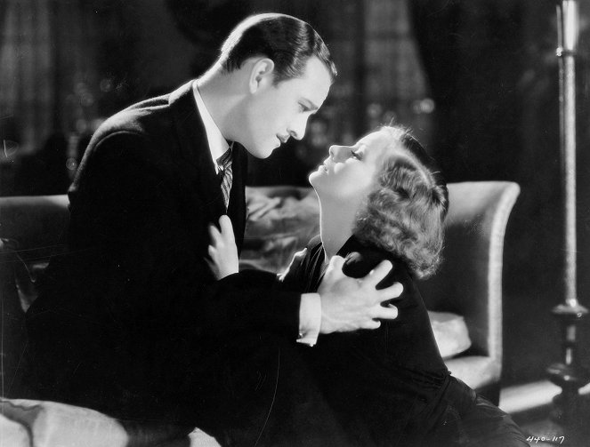 The Kiss - Do filme - Conrad Nagel, Greta Garbo