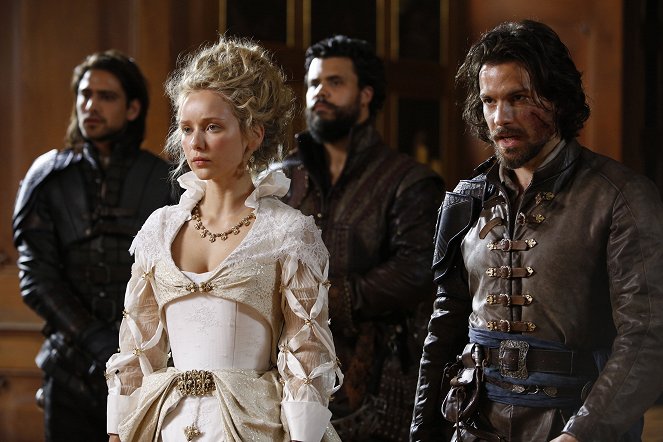 The Musketeers - To Play the King - Photos - Alexandra Dowling, Santiago Cabrera
