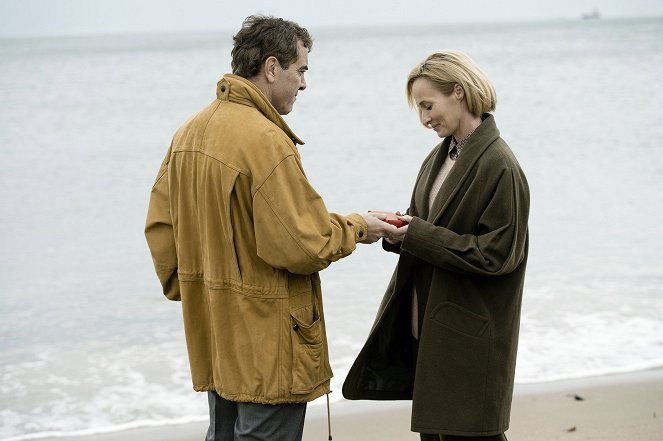 The Secret - De la película - James Nesbitt, Genevieve O'Reilly