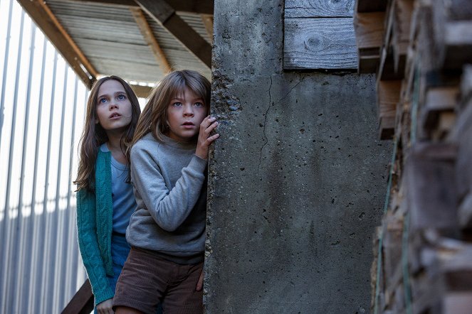 Pete's Dragon - Photos - Oona Laurence, Oakes Fegley