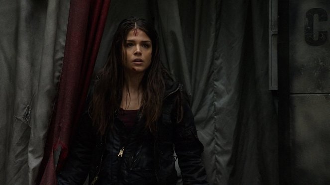The 100 - Konfrontation - Filmfotos - Marie Avgeropoulos