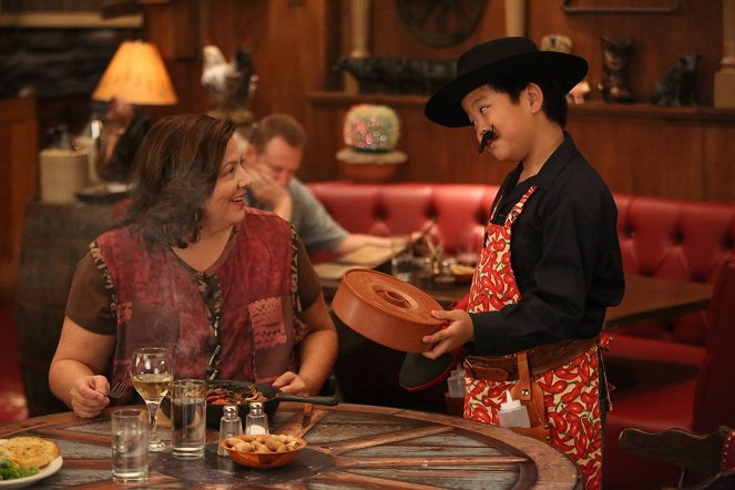 Fresh Off the Boat - Season 1 - Fajita Man - Photos