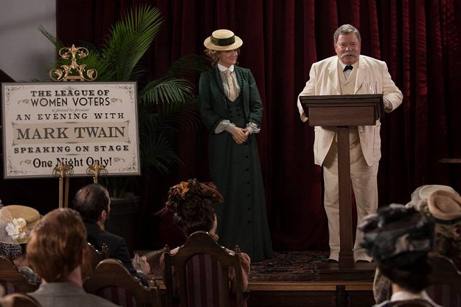 Murdoch Mysteries - Season 9 - Marked Twain - Photos - Helene Joy, William Shatner