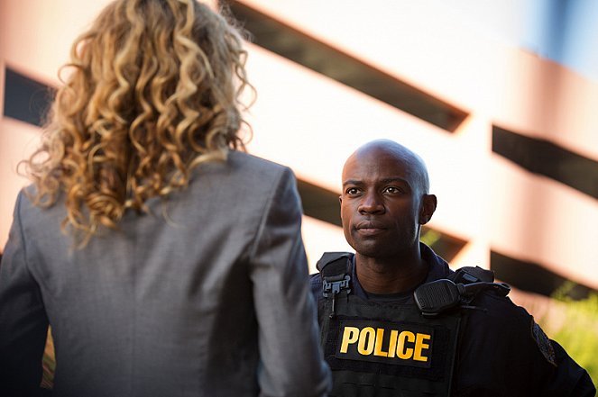 Containment - Be Angry at the Sun - Film - David Gyasi