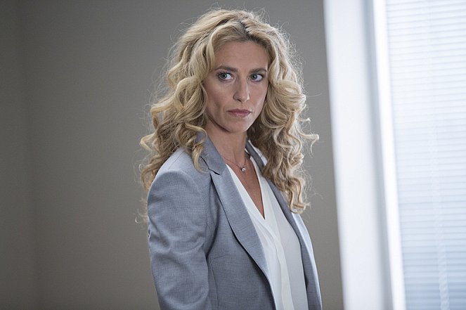 Containment - Like a Sheep Among Wolves - Film - Claudia Black
