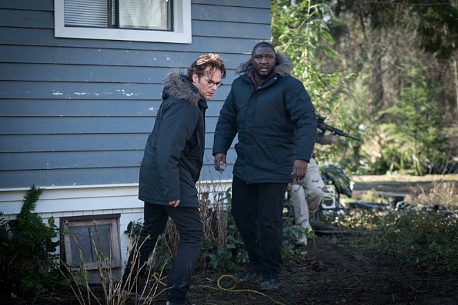 Zoo - The Day of the Beast - Photos - Billy Burke, Nonso Anozie