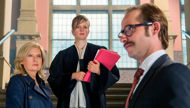 Tatort - Season 45 - Brüder - Kuvat elokuvasta - Sabine Postel, Julia Nachtmann, Niels Bruno Schmidt