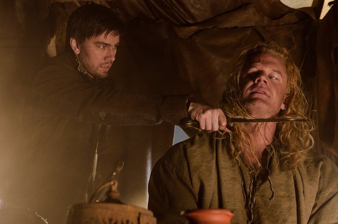 Reign - Season 3 - Strange Bedfellows - Photos - Torrance Coombs