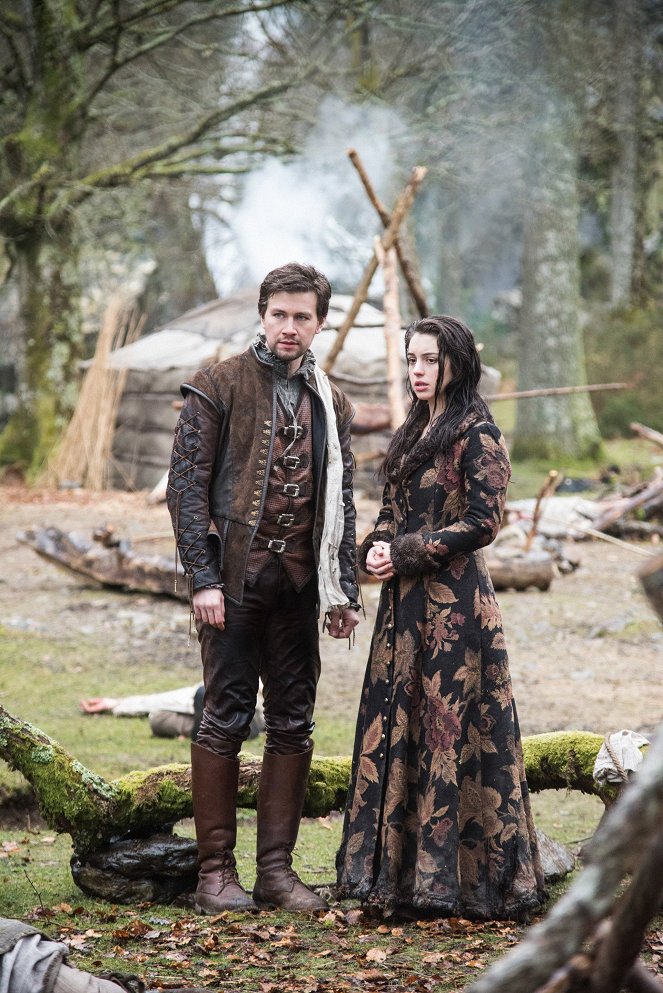 Reign - Clans - Film - Torrance Coombs, Adelaide Kane