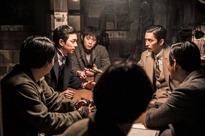El imperio de las sombras - De la película - Yoo Gong, Dong-yeong Kim, Seong-rok Shin