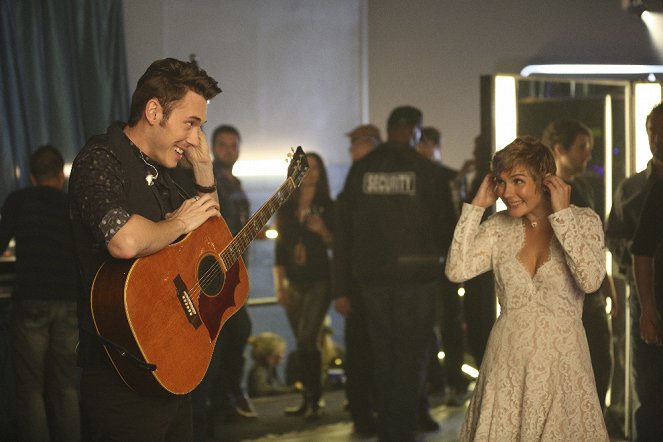 Nashville - Season 4 - When There's a Fire in Your Heart - Photos