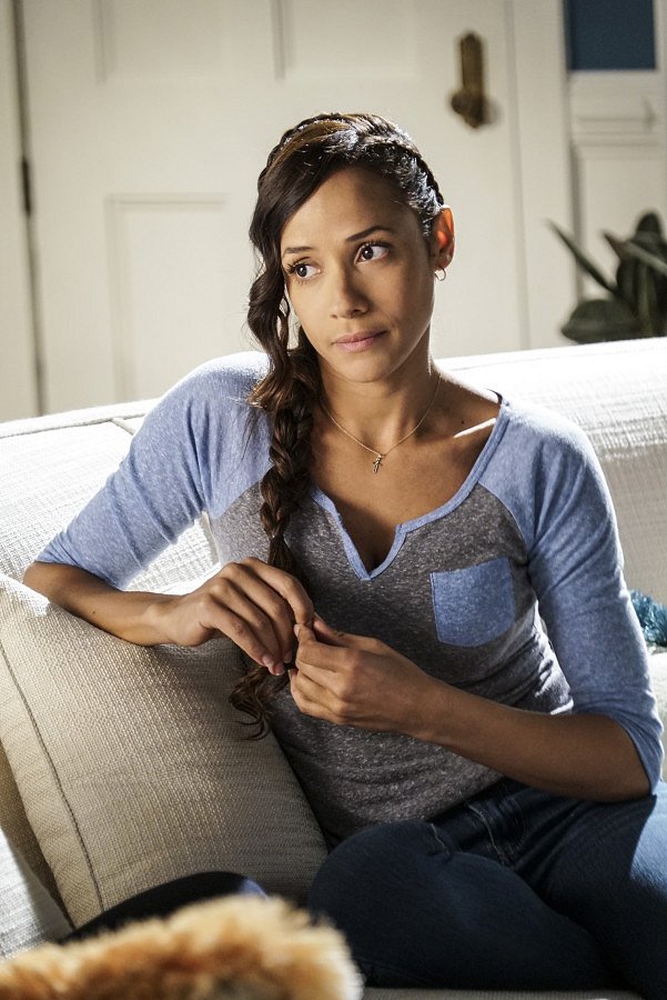 Devious Maids - Season 3 - Bad Girl - De la película - Dania Ramirez