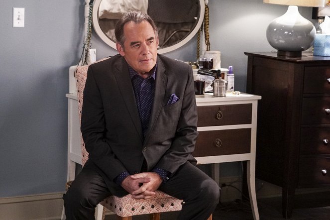 Devious Maids - Terms of Endearment - Photos - Tom Irwin