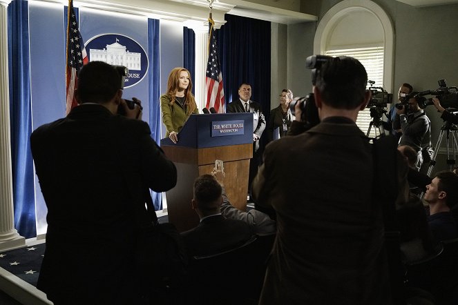 Scandal - Season 4 - Inside the Bubble - Photos - Darby Stanchfield